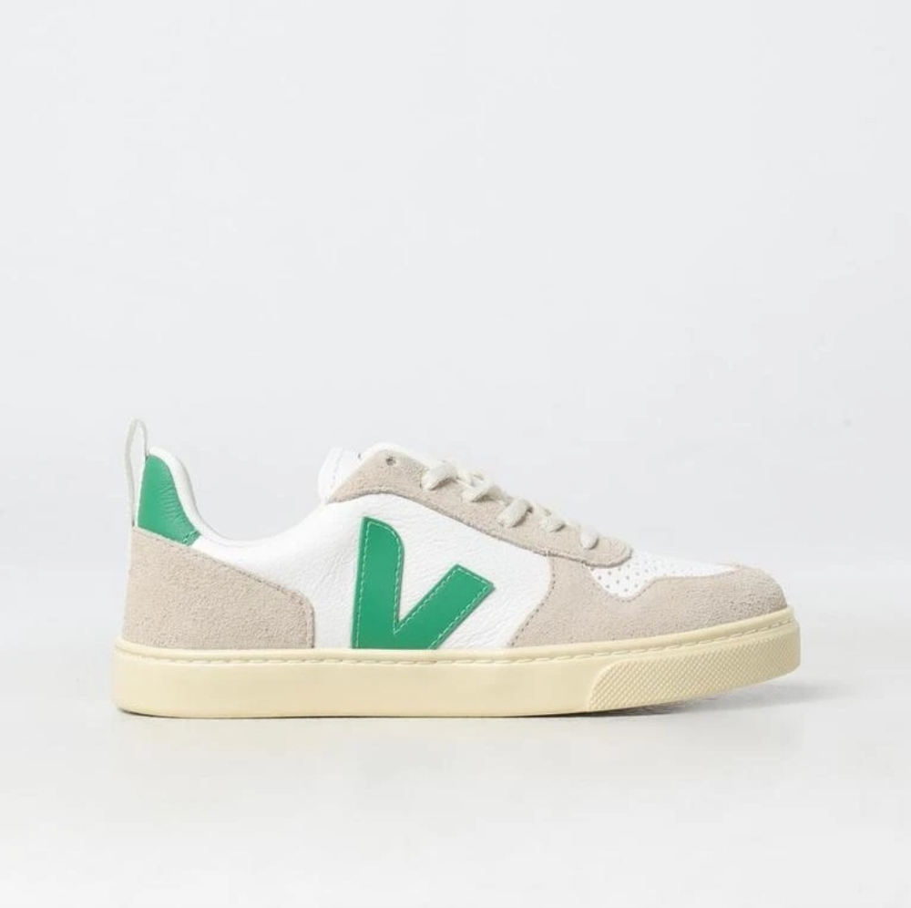 Veja‎ | V-10 leather white emeraude almond